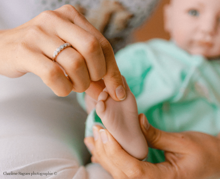 Atelier parents-enfants à Tours : apprendre les gestes de réflexologie pour apaiser bébé